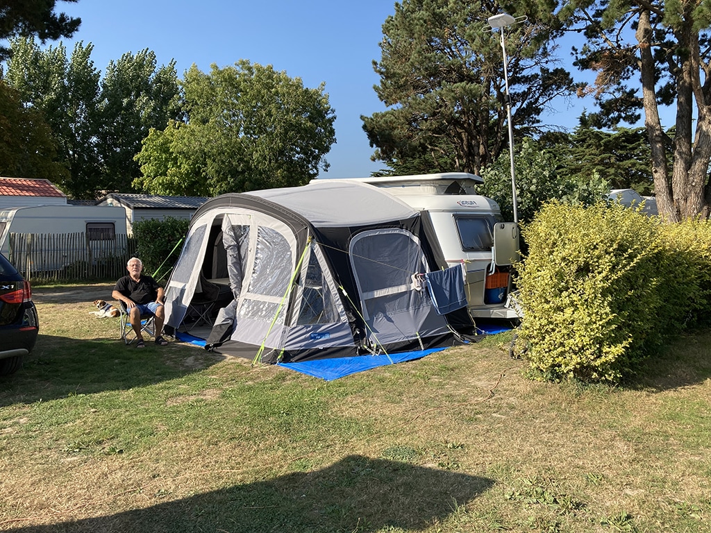 Camping Du Vieux Château : Camping pitch