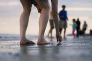 Pêche à pied sur la plage de Tharon