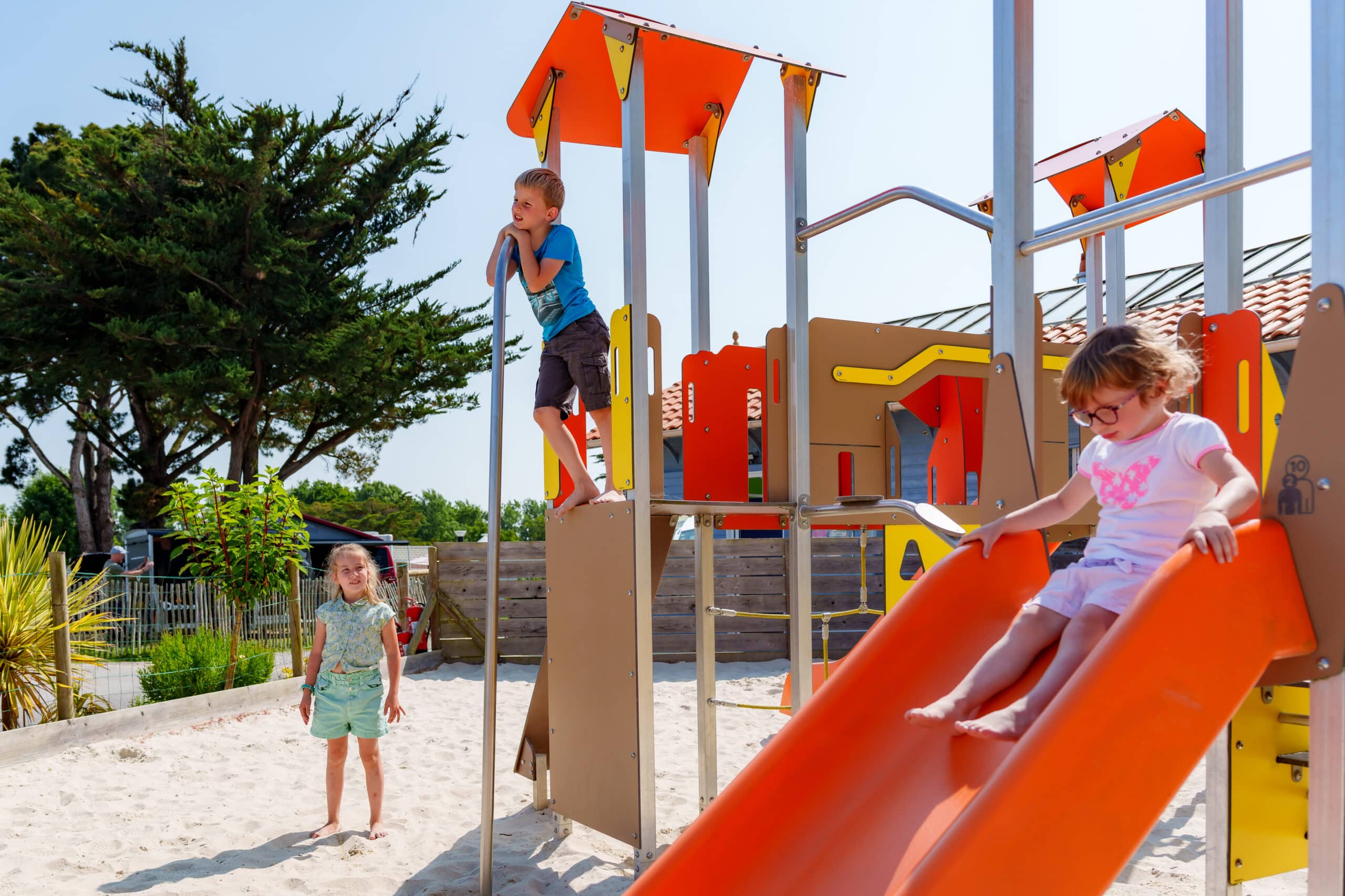 Camping Du Vieux Château : Aire De Jeux