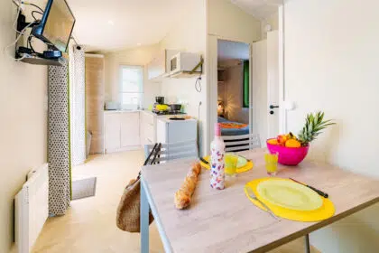 53 Escale 1 ch SLG6767