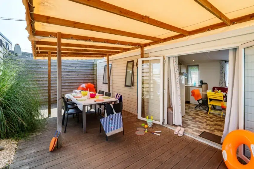 Locations 13 55 Detente 4ch SLG6811