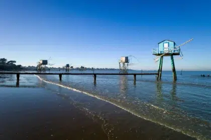 Fishing on foot Tharon 4 AdobeStock 59250721